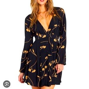 NWT Billabong Your Love Long Sleeve Dress